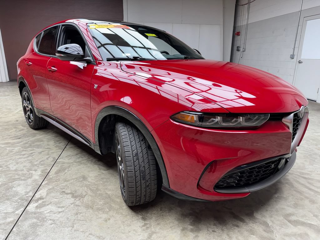 Used 2024 Alfa Romeo Tonale Ti AWD/4WD image 8