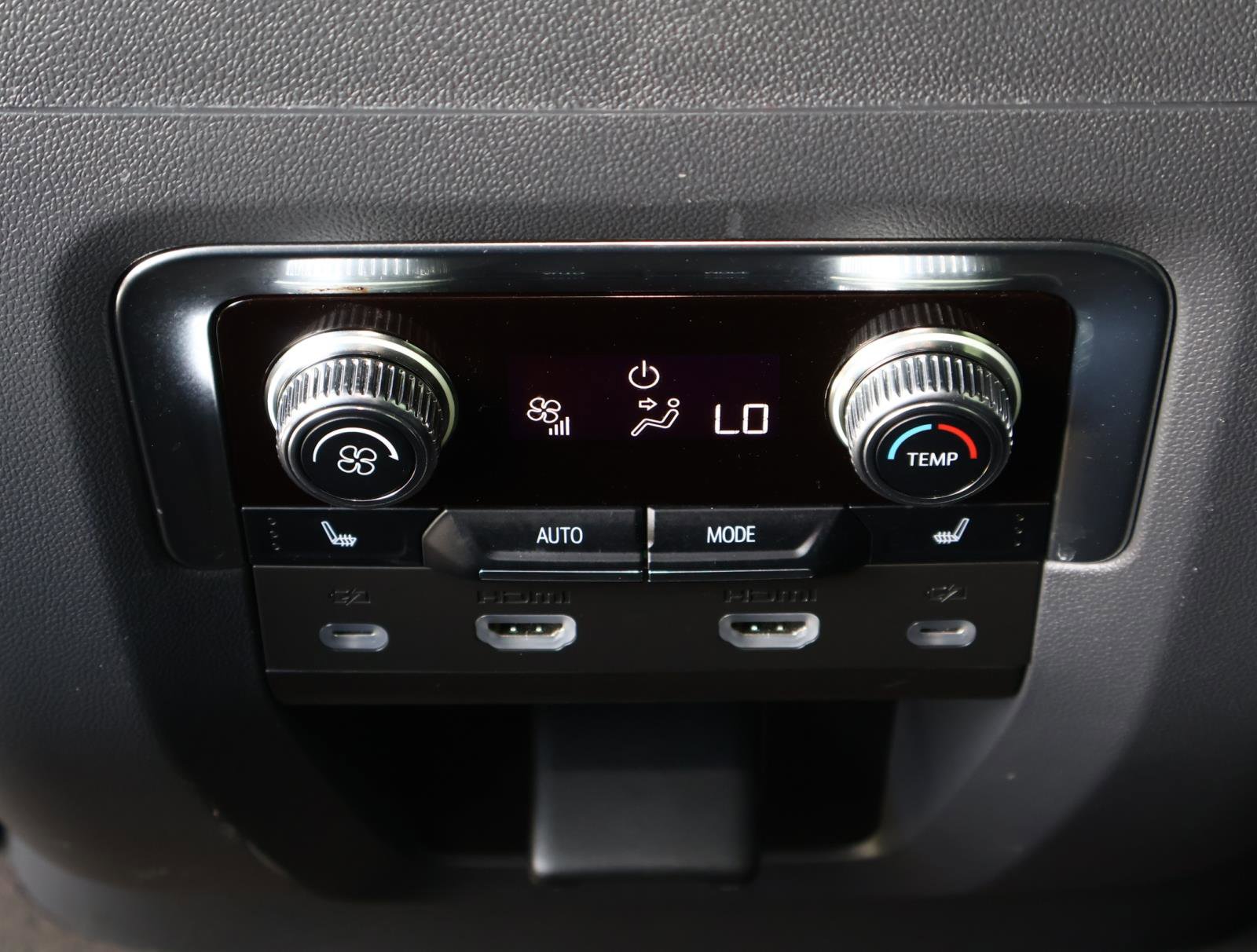 Used 2022 GMC Yukon Denali w/ Denali Ultimate Package image 15