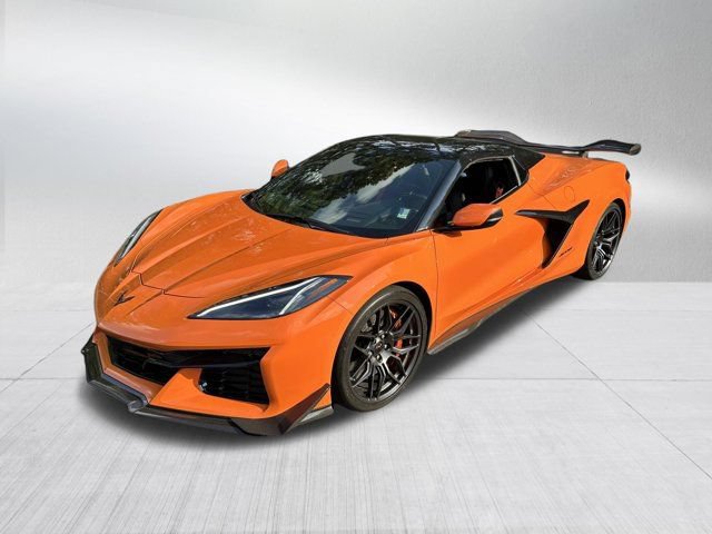 Used 2024 Chevrolet Corvette Z06 w/ Z07 Performance Package RWD image 8