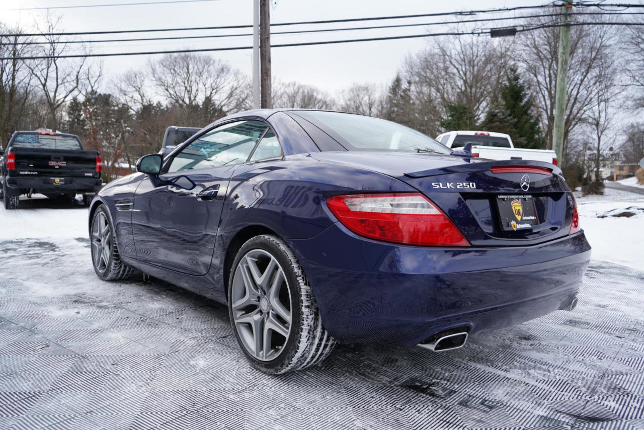 Used 2015 Mercedes-Benz SLK 250 image 13