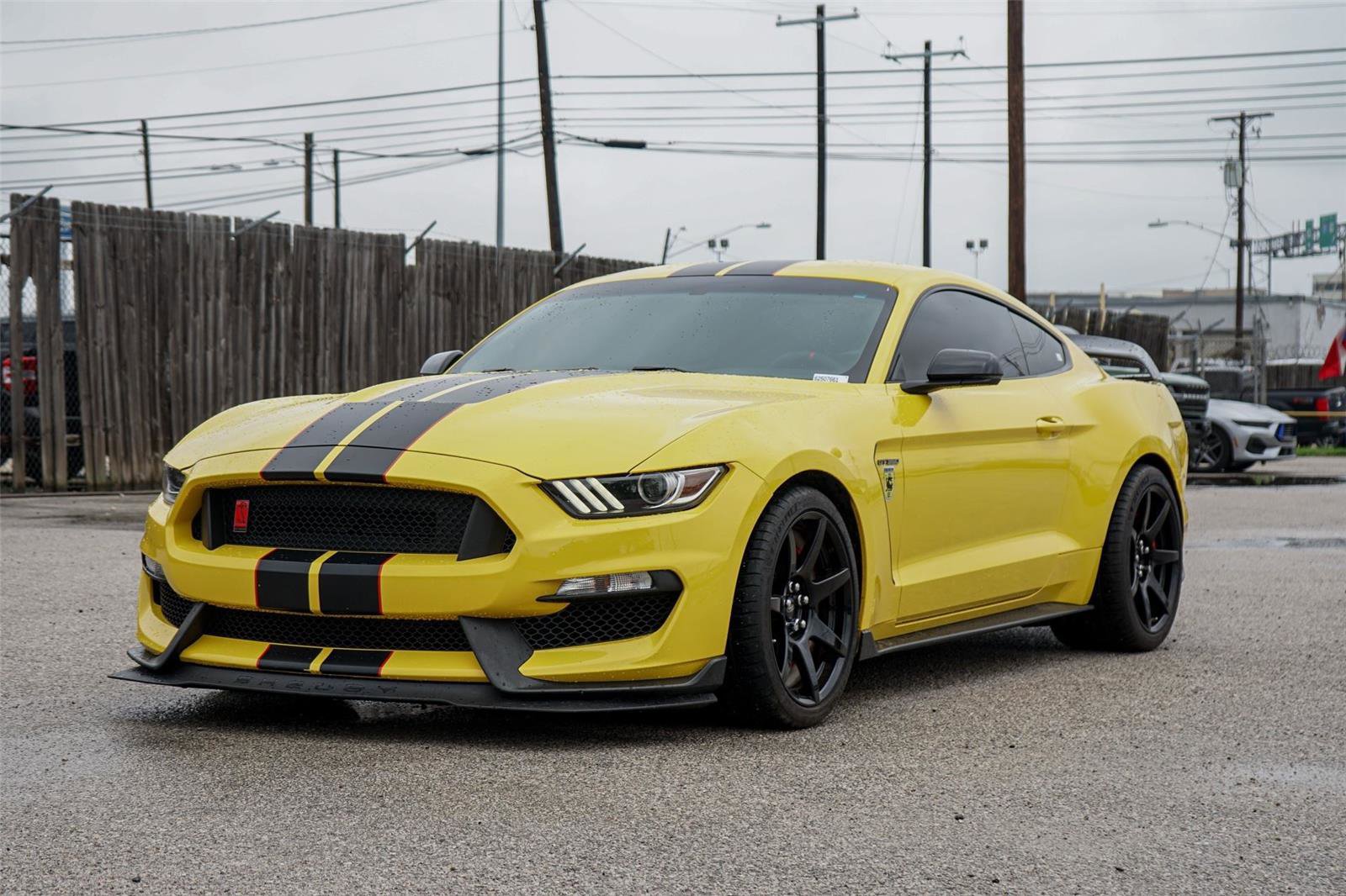 Certified 2017 Ford Mustang Shelby GT350R w/ GT350R Equipment Group 920A RWD image 8