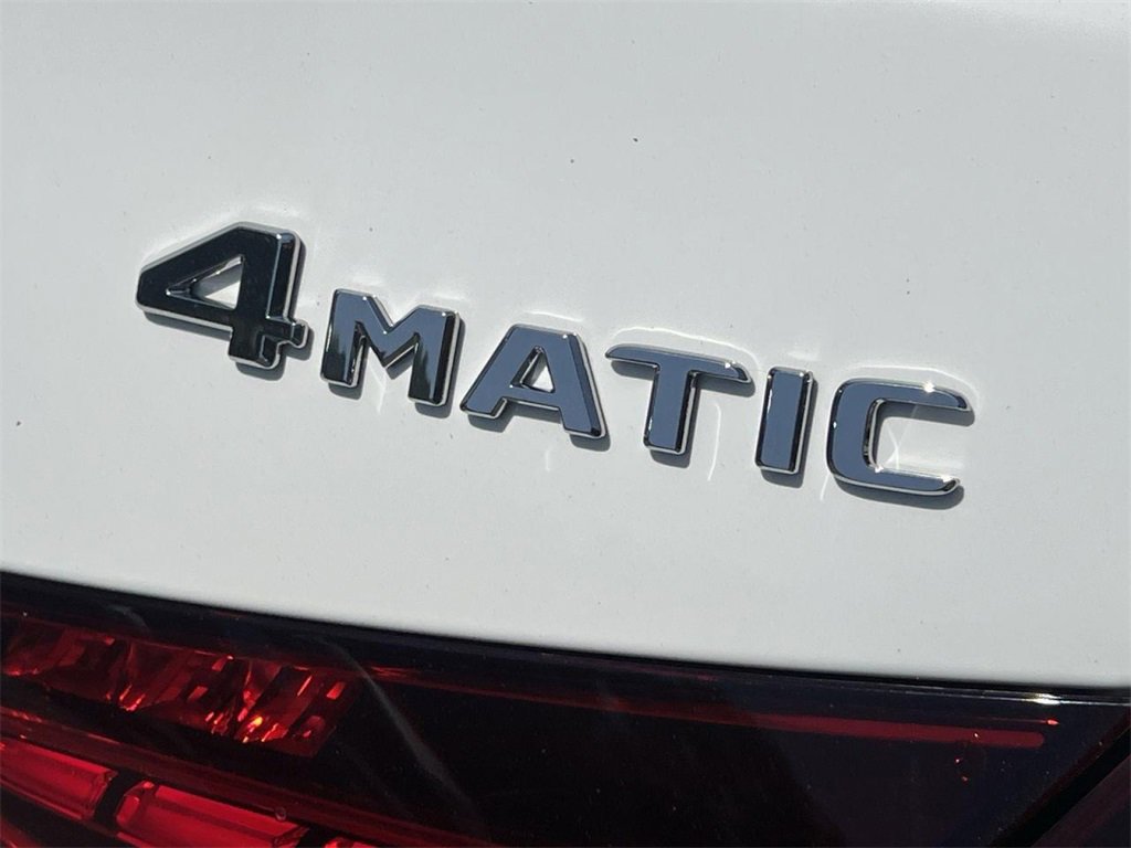 Used 2025 Mercedes-Benz C 300 4MATIC Sedan image 28