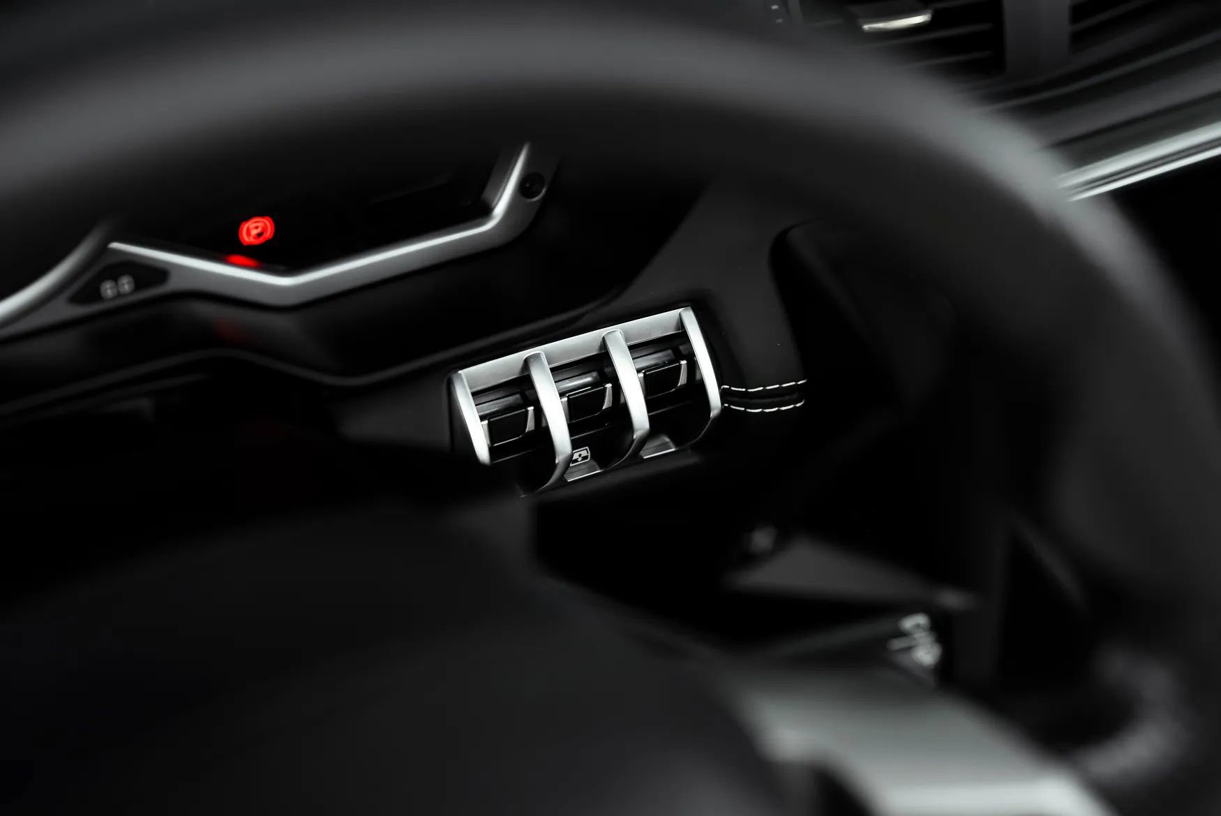 Used 2016 Lamborghini Aventador LP 700-4 image 21