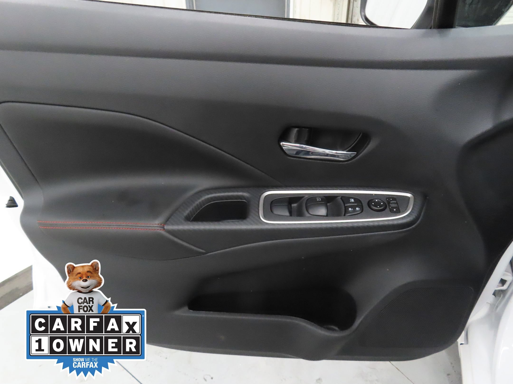 Used 2025 Nissan Versa SR w/ Trunk Package FWD image 10