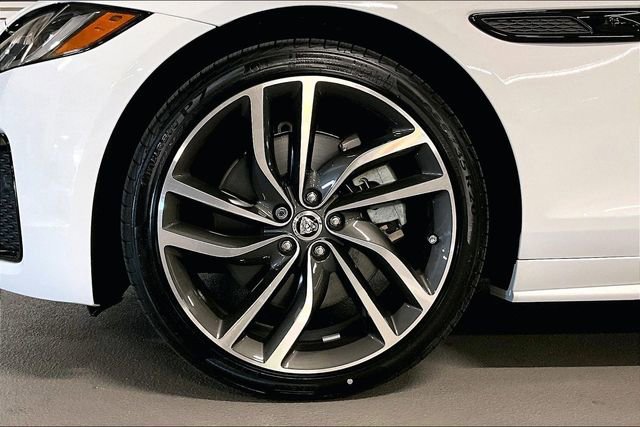 New 2024 Jaguar XF R-Dynamic SE AWD/4WD image 10