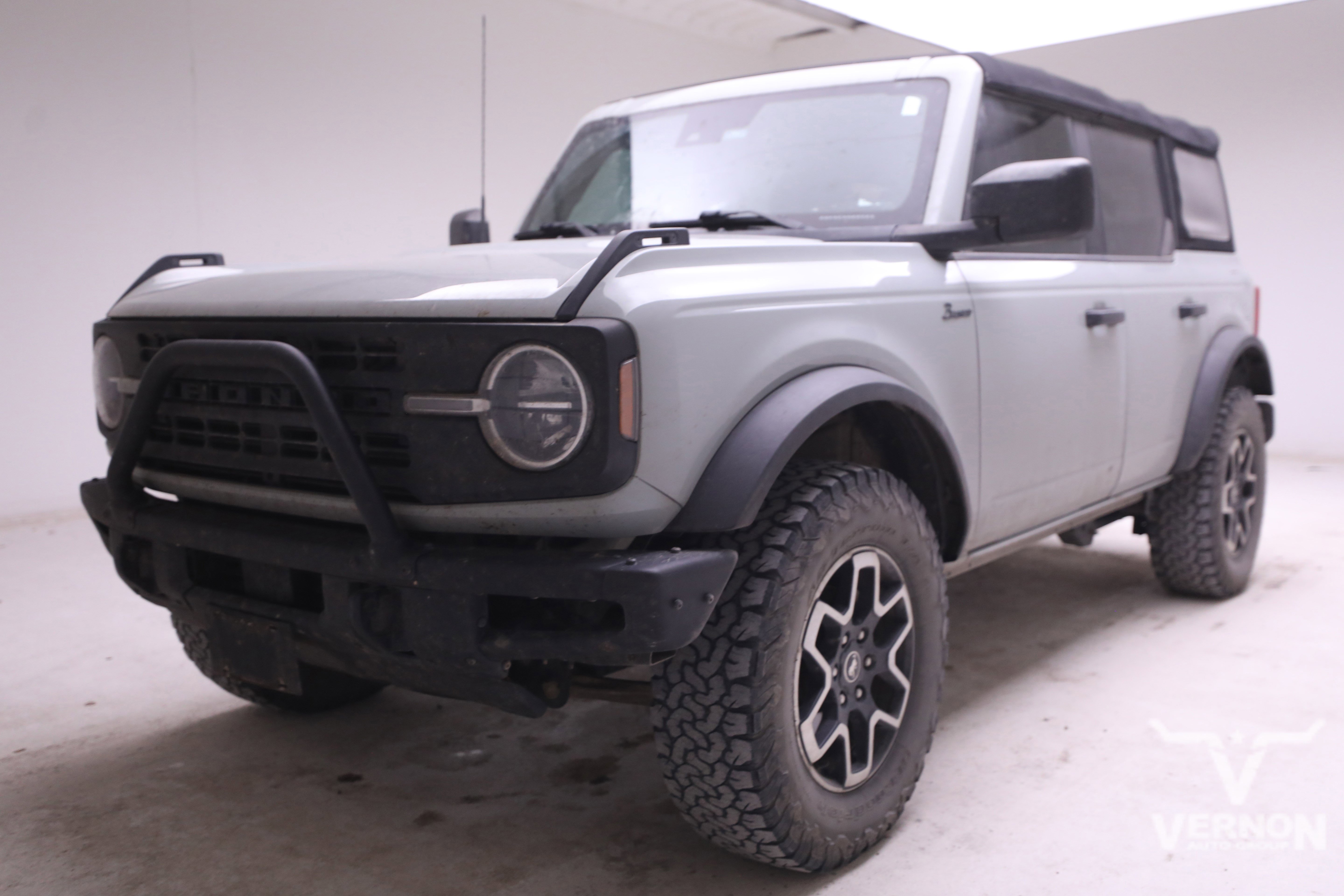 Used 2022 Ford Bronco Base 4x4 image 1