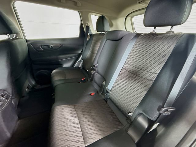 Used 2019 Nissan Rogue S AWD/4WD image 24