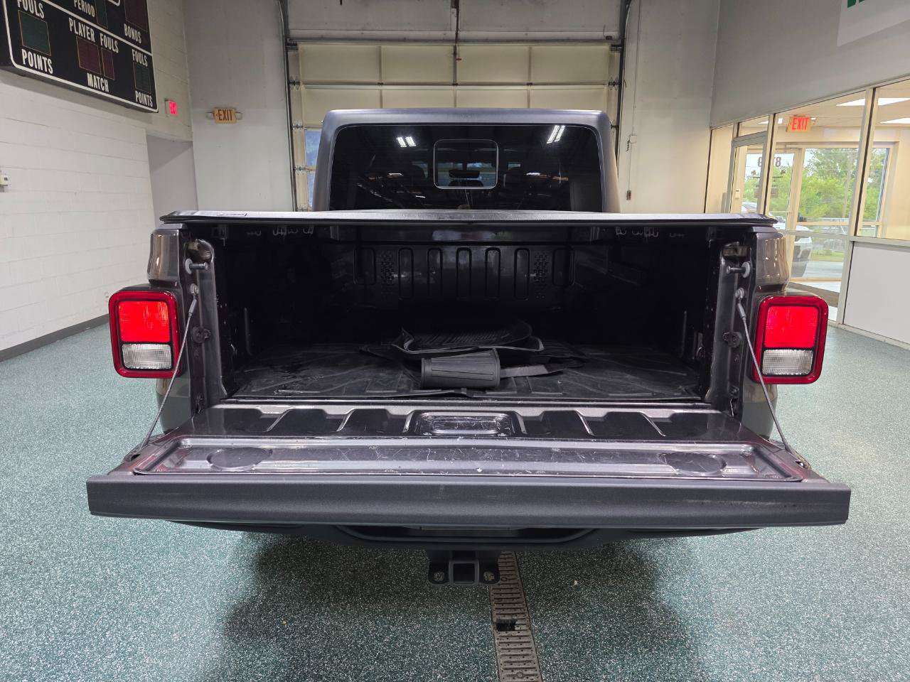 Used 2021 Jeep Gladiator Sport AWD/4WD image 21