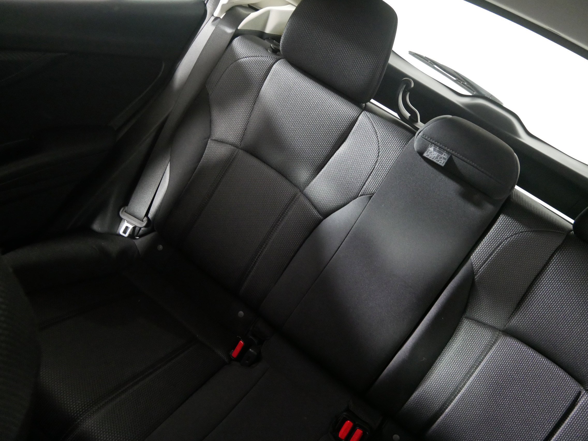 Used 2022 Subaru Impreza 2.0i Premium image 12