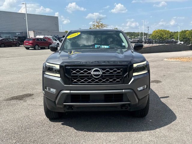 Used 2024 Nissan Frontier SL AWD/4WD image 10