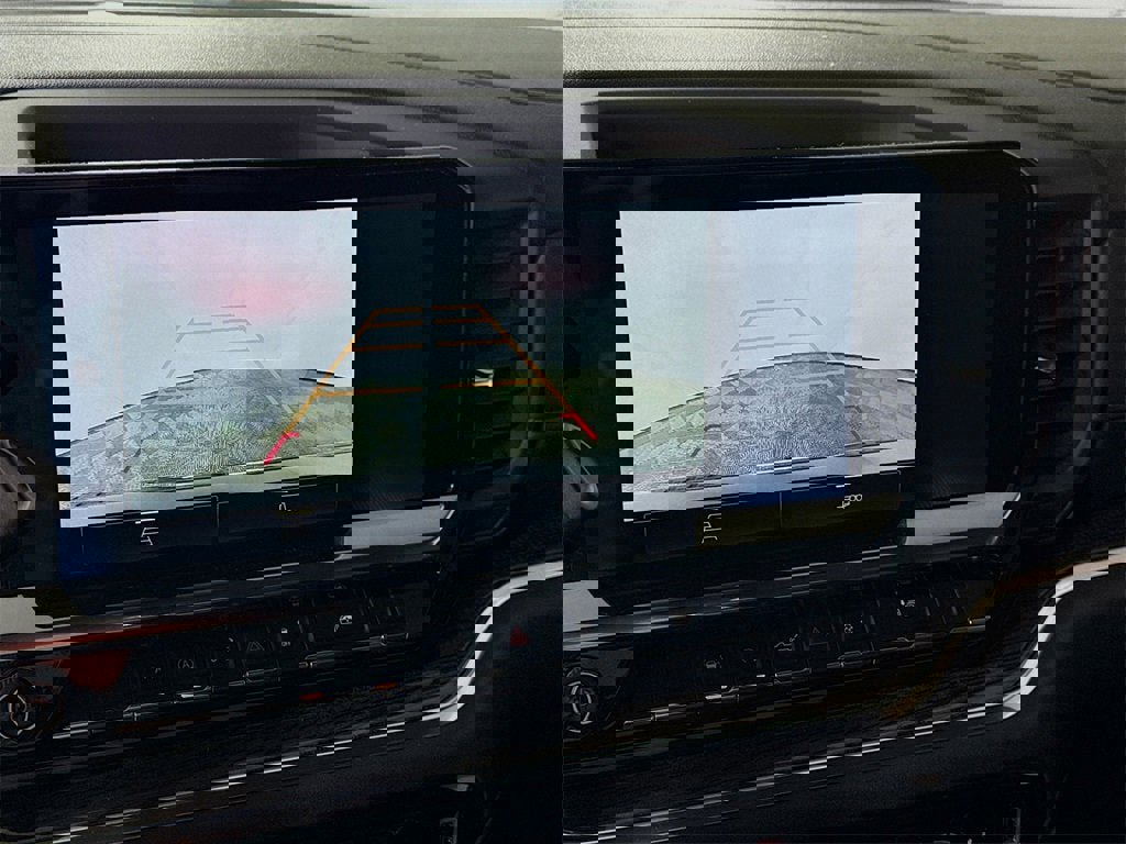 Used 2023 Chevrolet Silverado 1500 LT image 8