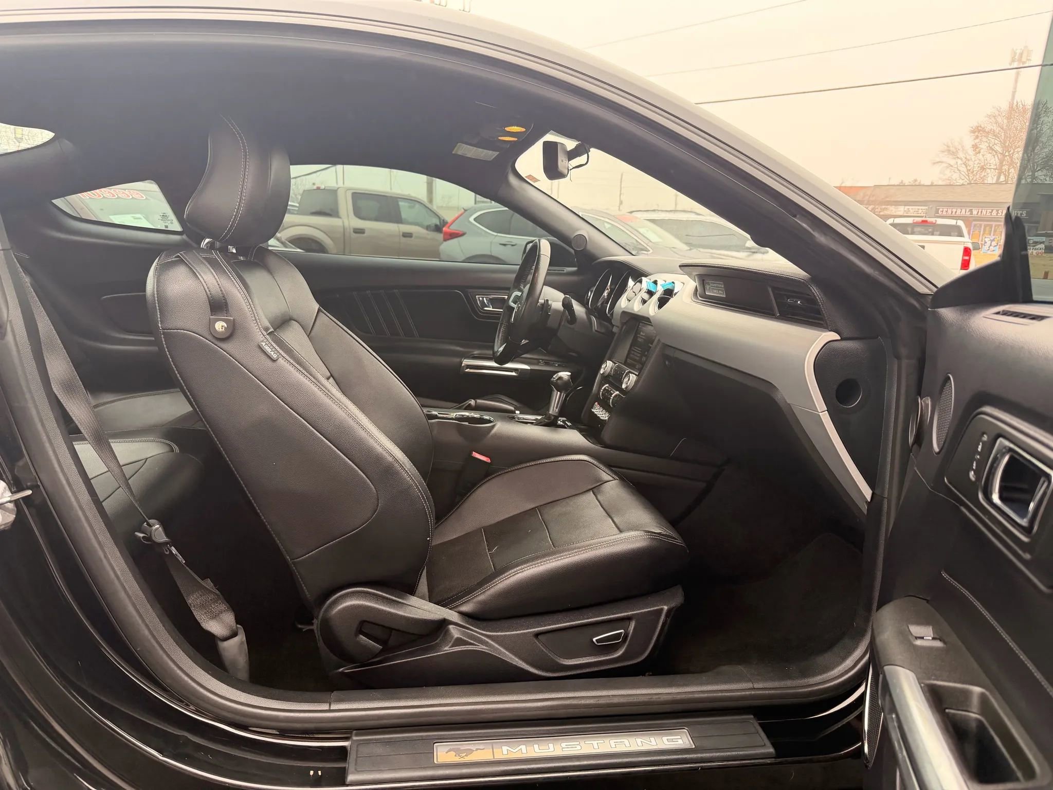 Used 2015 Ford Mustang GT Premium image 25