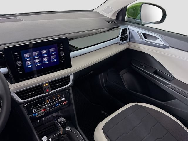 New 2026 Volkswagen Taos SE AWD/4WD image 24