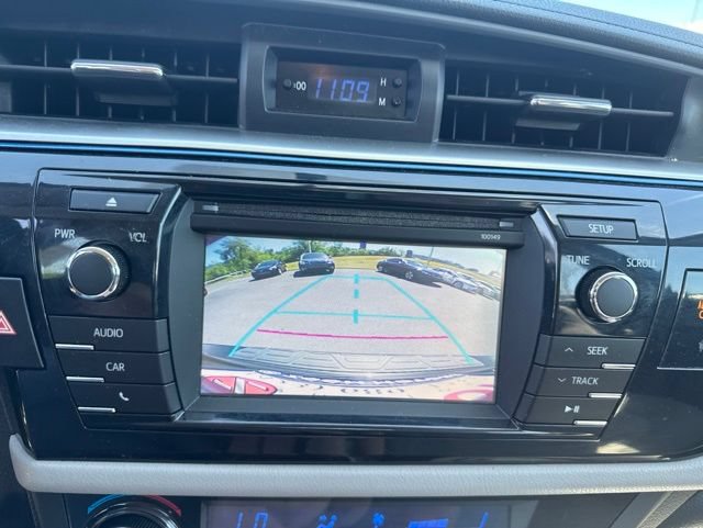 Used 2014 Toyota Corolla LE FWD image 17