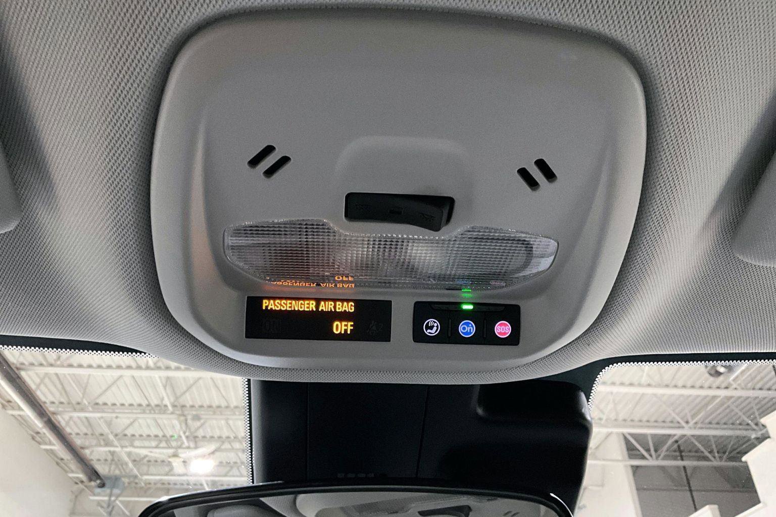 Used 2025 Chevrolet Trax LT image 37