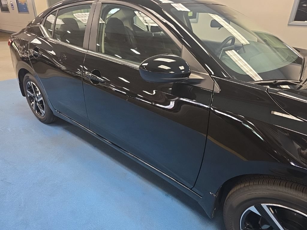 Used 2025 Nissan Sentra SV w/ All-Weather Package FWD image 5