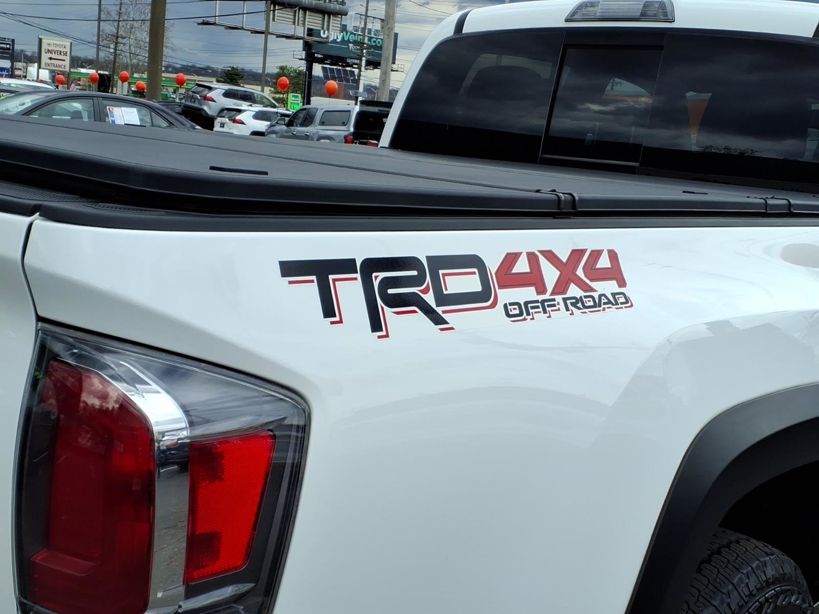 Certified 2023 Toyota Tacoma TRD Off-Road AWD/4WD image 7