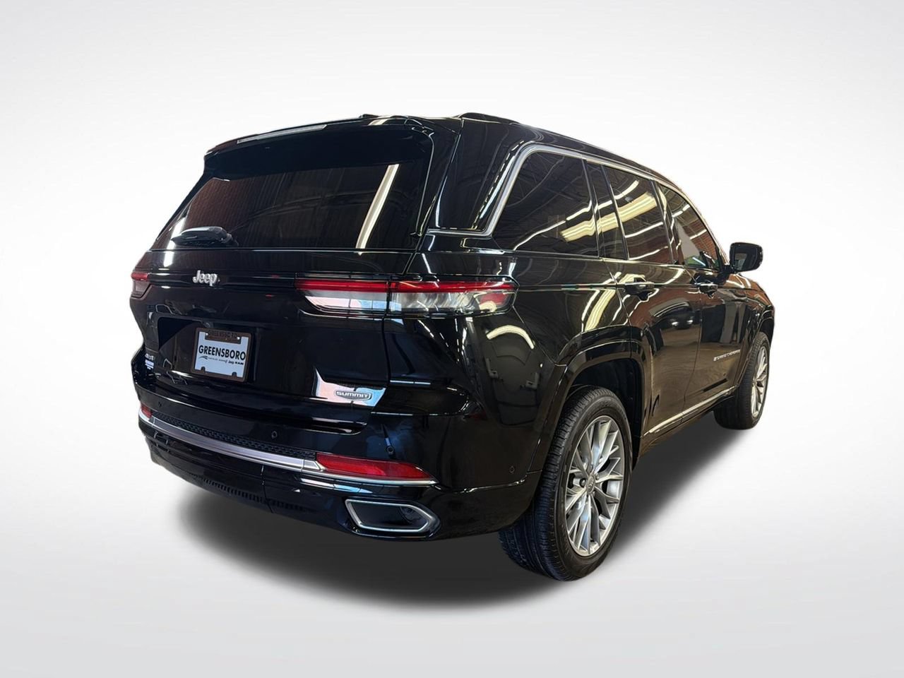 Used 2025 Jeep Grand Cherokee Summit AWD/4WD image 6
