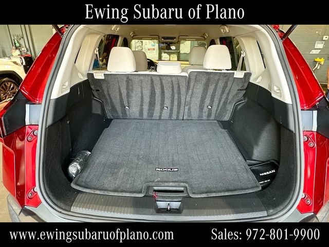 Used 2023 Nissan Rogue SV FWD image 25