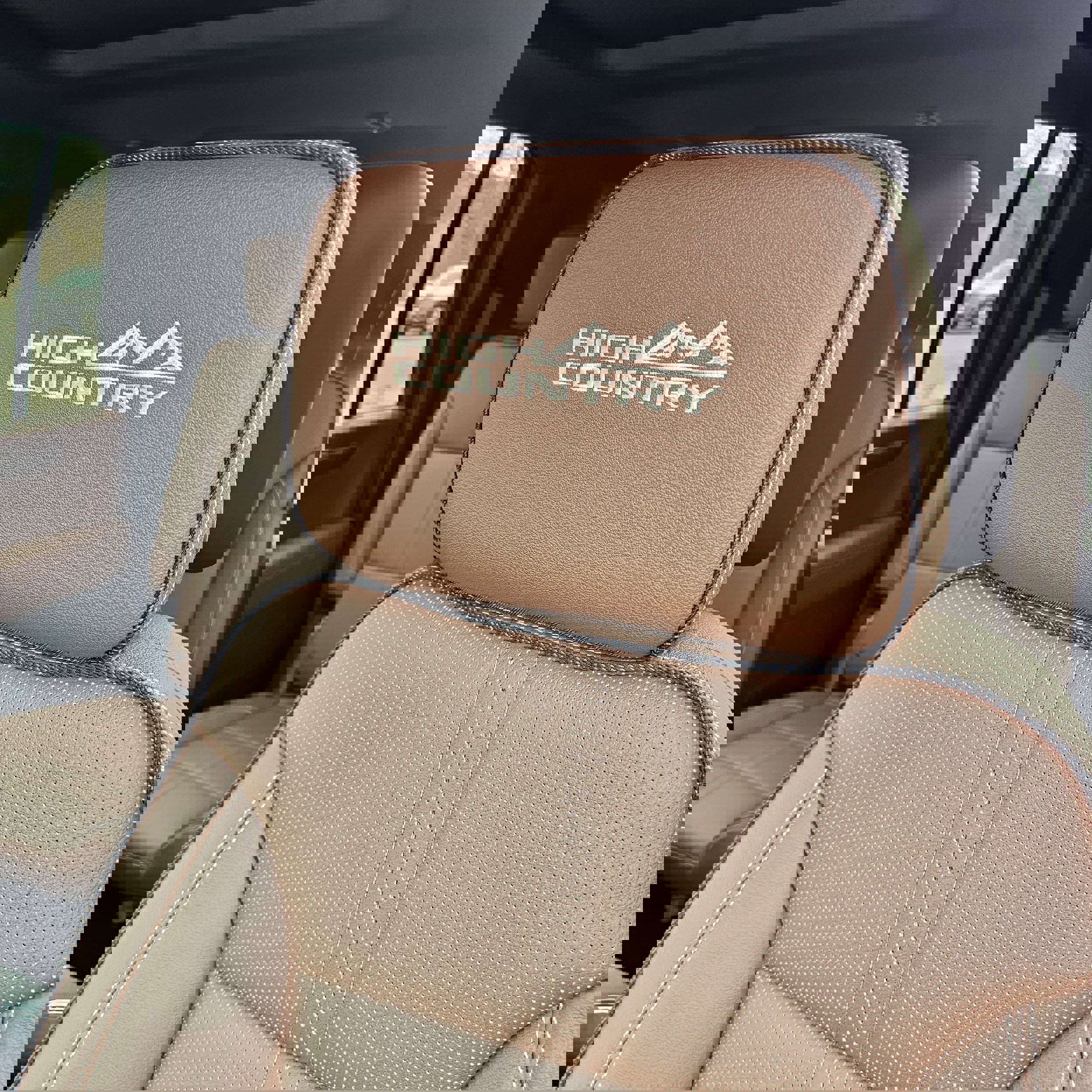 New 2026 Chevrolet Suburban High Country image 13