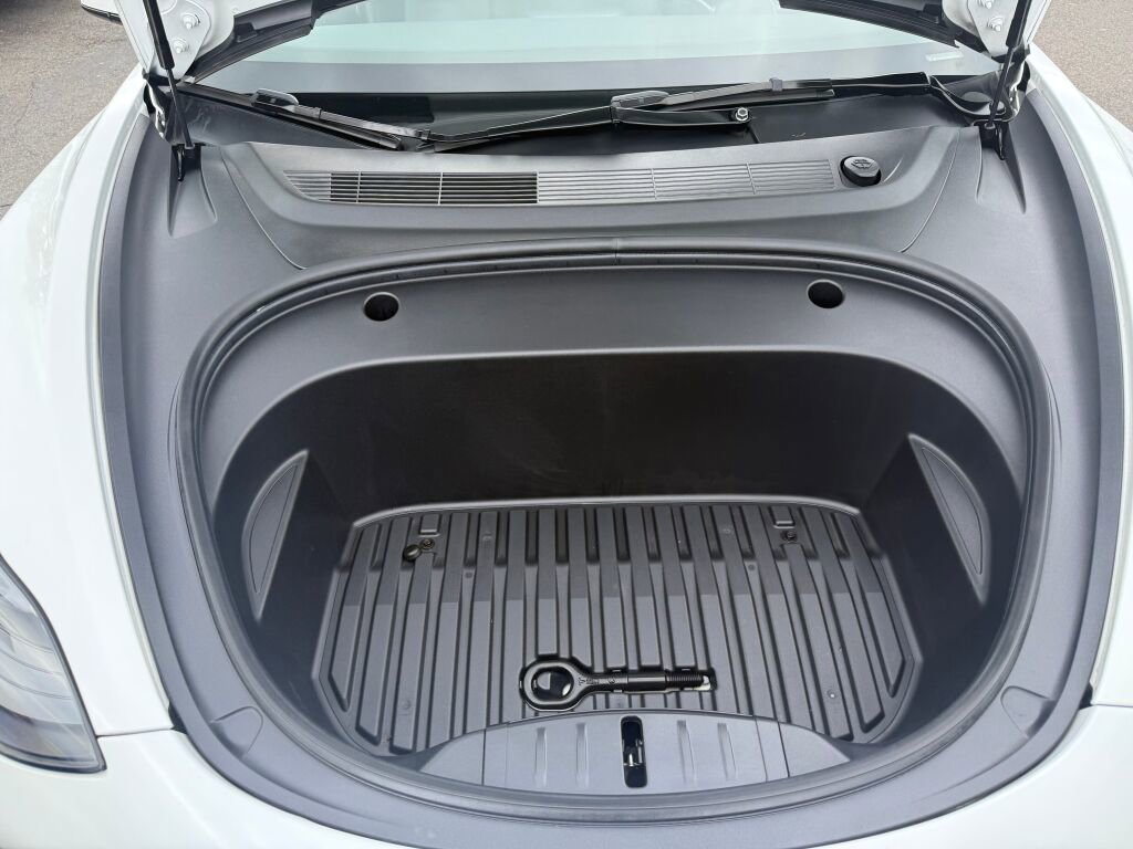 Used 2023 Tesla Model 3 Standard Range RWD image 32