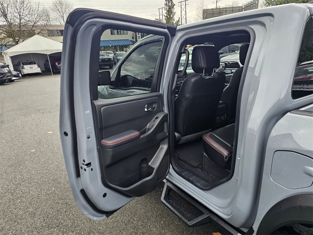 Used 2025 Nissan Frontier PRO-4X w/ Pro Premium Package image 23
