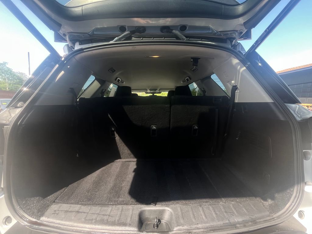 Used 2025 Nissan Pathfinder SV AWD/4WD image 13