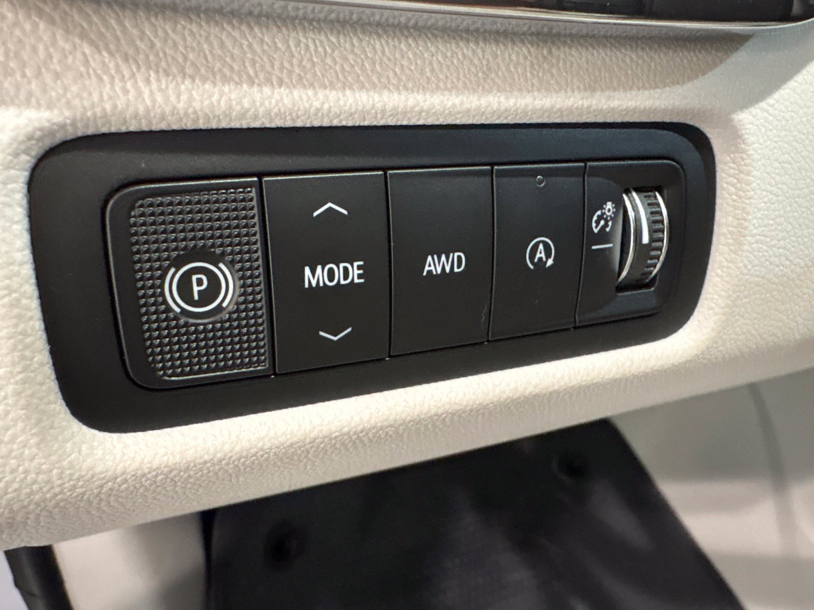 New 2027 GMC Acadia Denali w/ Denali Reserve Package AWD/4WD image 16