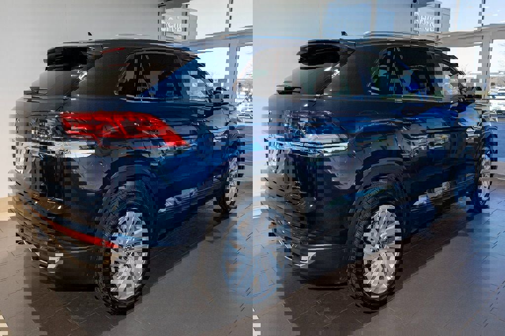 Used 2023 Volkswagen Atlas Cross Sport SE image 5