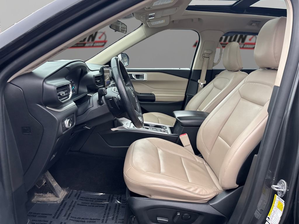Used 2020 Ford Explorer XLT w/ Equipment Group 202A image 9