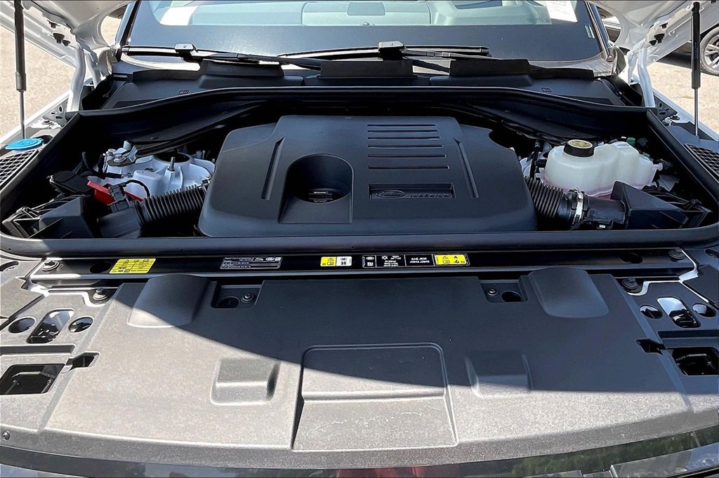 Used 2025 Land Rover Range Rover Sport Dynamic SE image 12