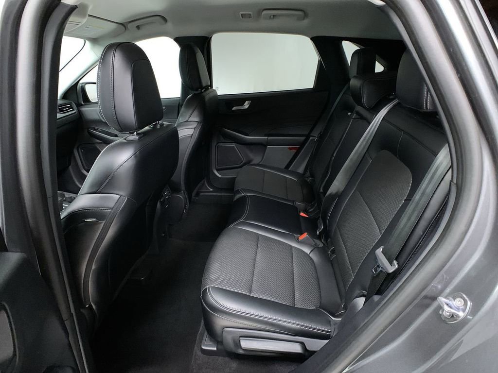 Used 2024 Ford Escape SE FWD image 17
