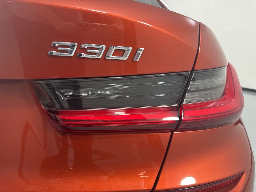 Used 2021 BMW 330i xDrive Sedan w/ M Sport Package AWD/4WD image 7