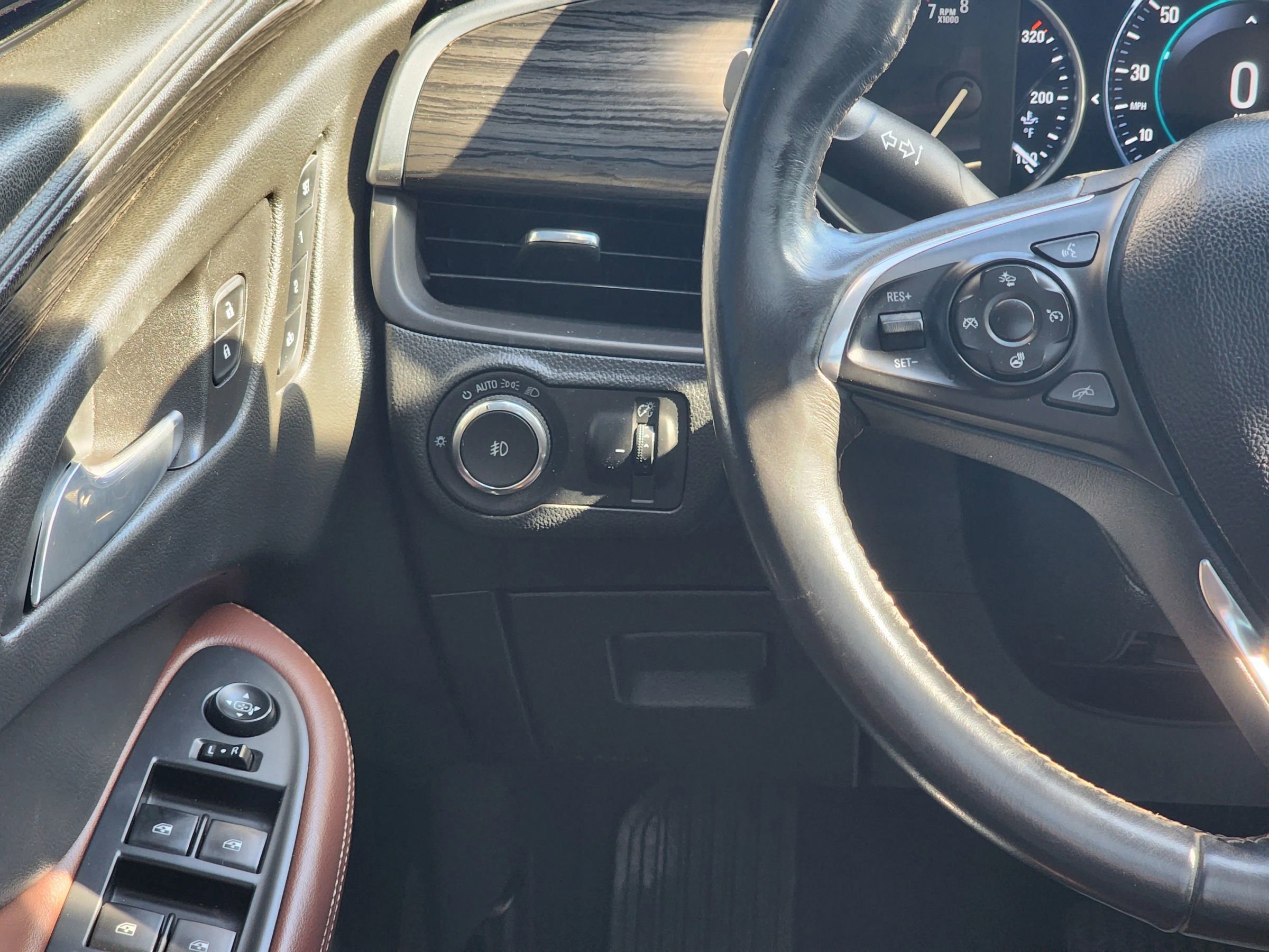 Used 2017 Buick Envision Premium image 12