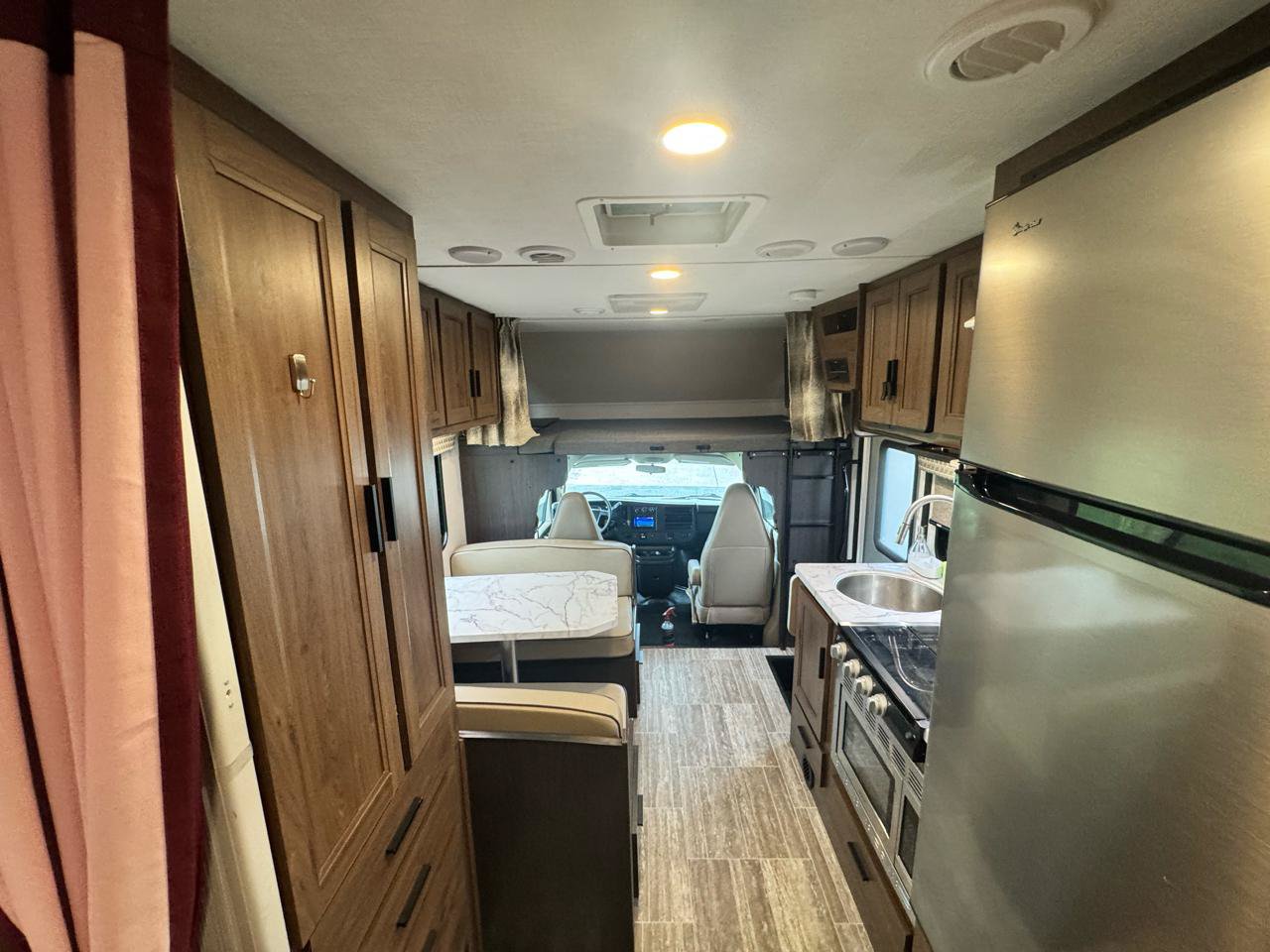 Used 2019 Chevrolet Express 4500 w/ RV Package RWD image 39