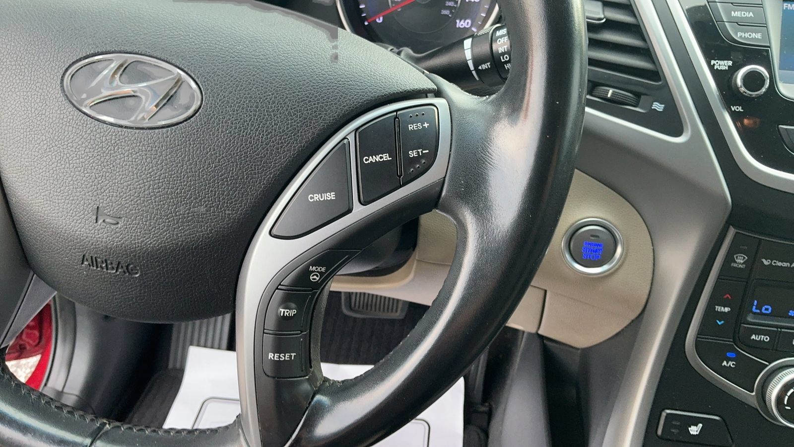 Used 2016 Hyundai Elantra Limited FWD image 21