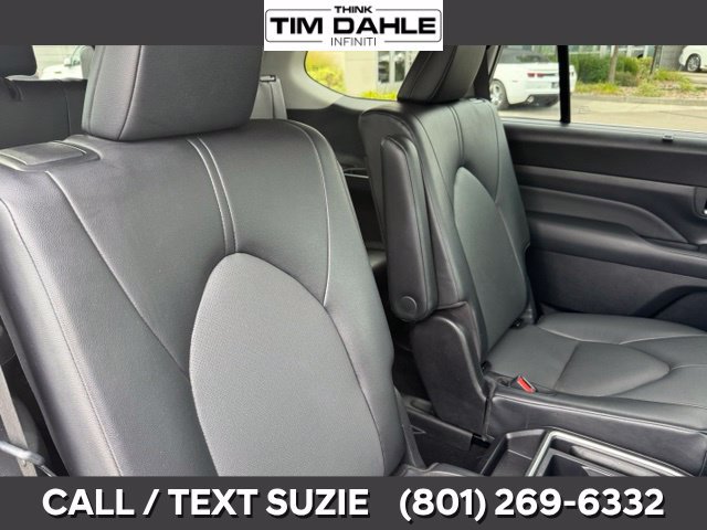 Used 2025 Toyota Grand Highlander AWD image 22