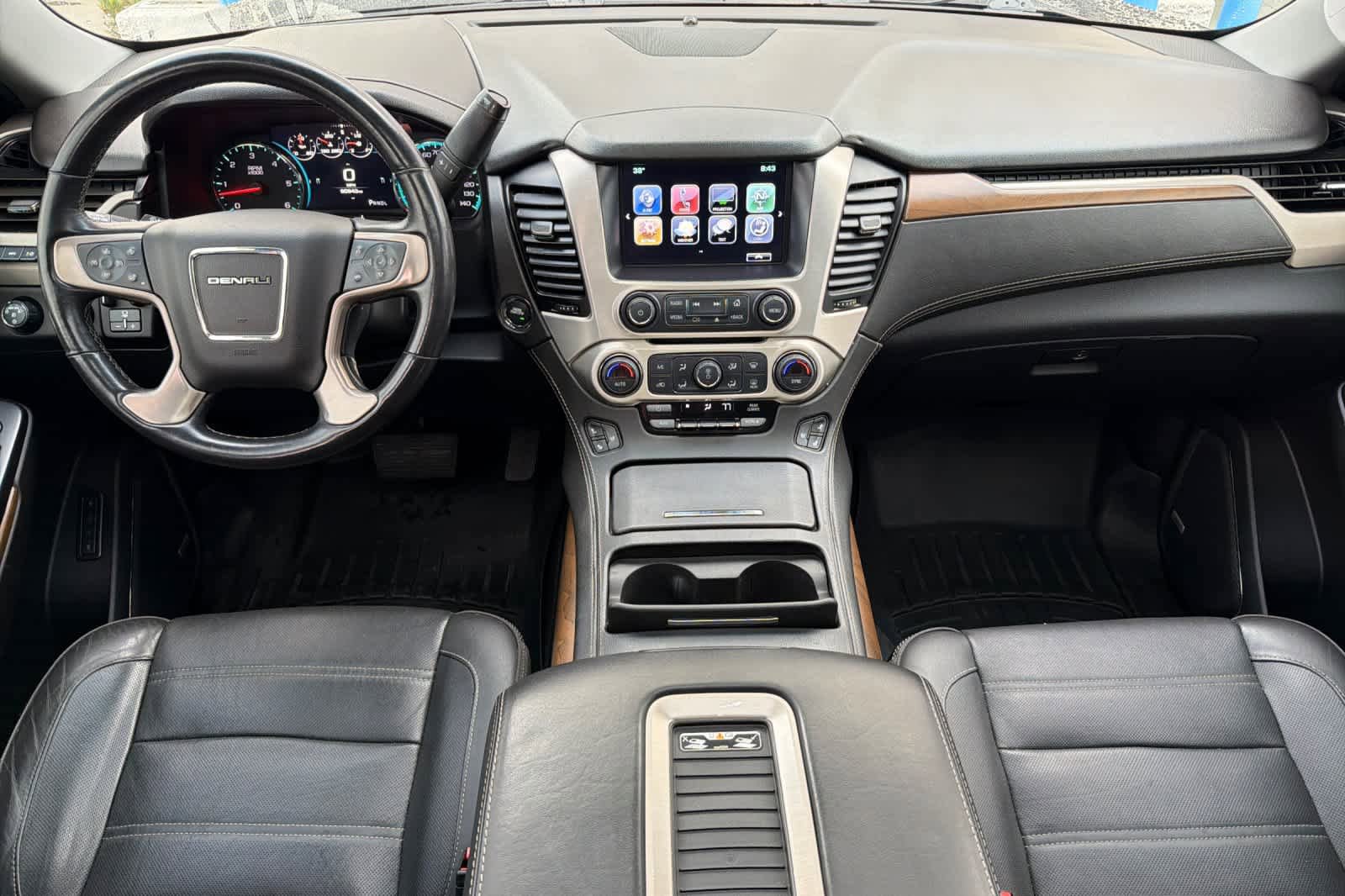 Used 2020 GMC Yukon XL Denali image 3
