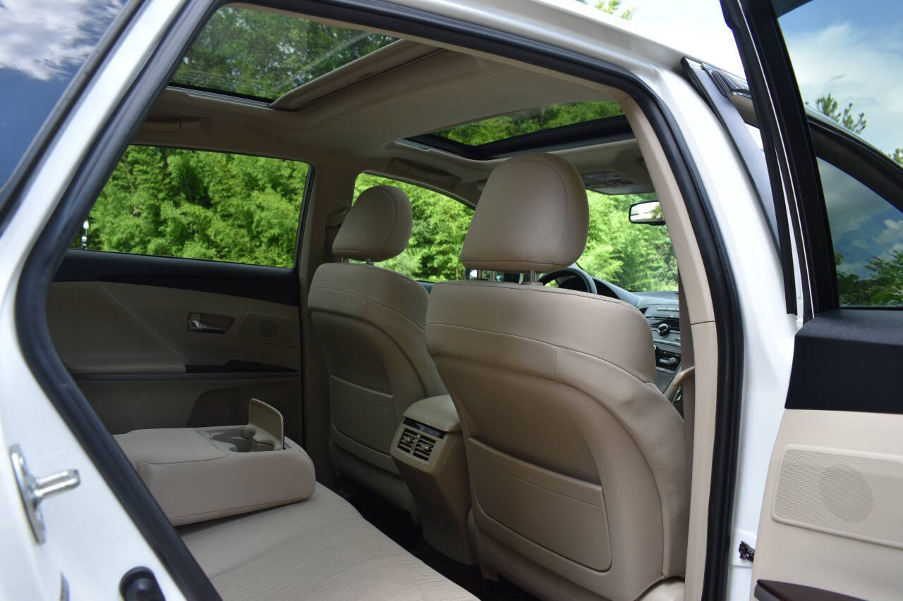 Used 2009 Toyota Venza AWD image 14