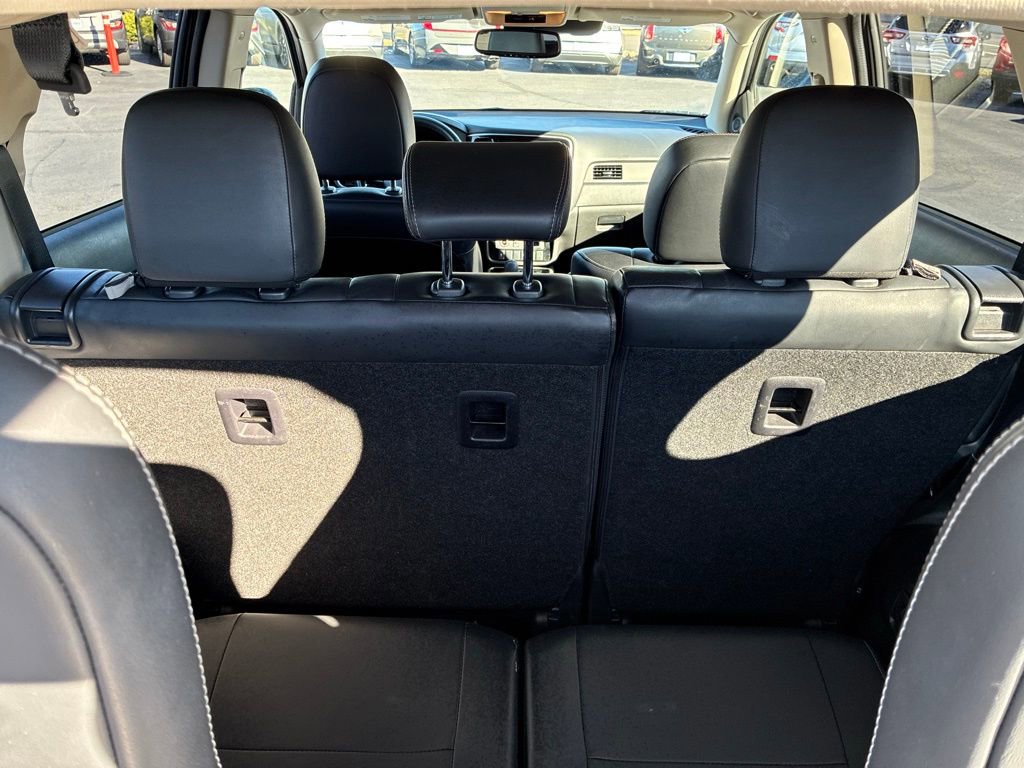 Used 2020 Mitsubishi Outlander SEL image 13