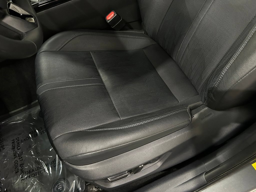 Used 2025 Toyota Camry XSE FWD image 18