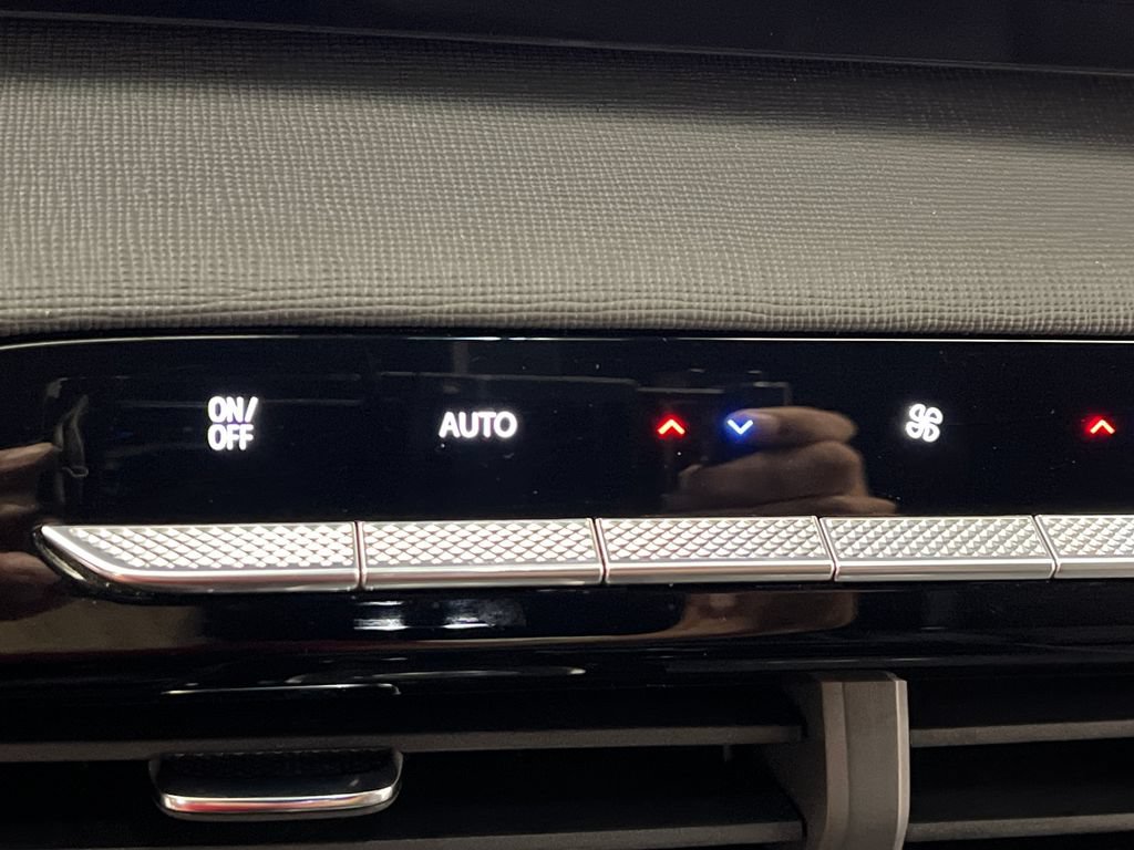 Used 2025 Buick Enclave Preferred AWD/4WD image 63