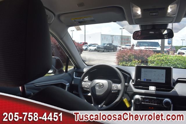 Used 2025 Toyota RAV4 LE FWD image 23