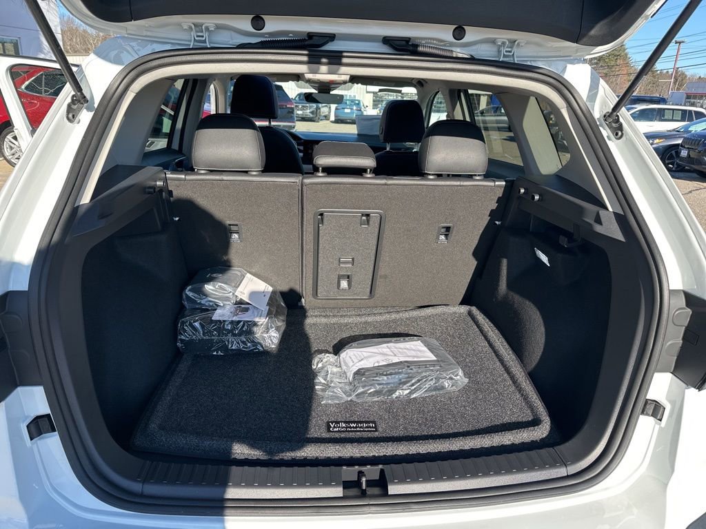 New 2026 Volkswagen Taos SEL image 25
