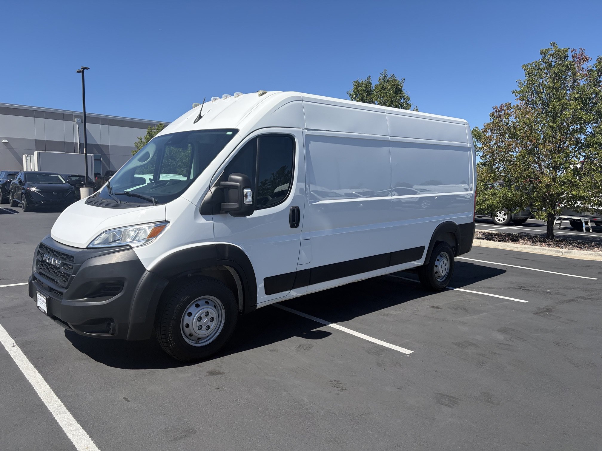 Used 2023 RAM ProMaster 2500 FWD image 3