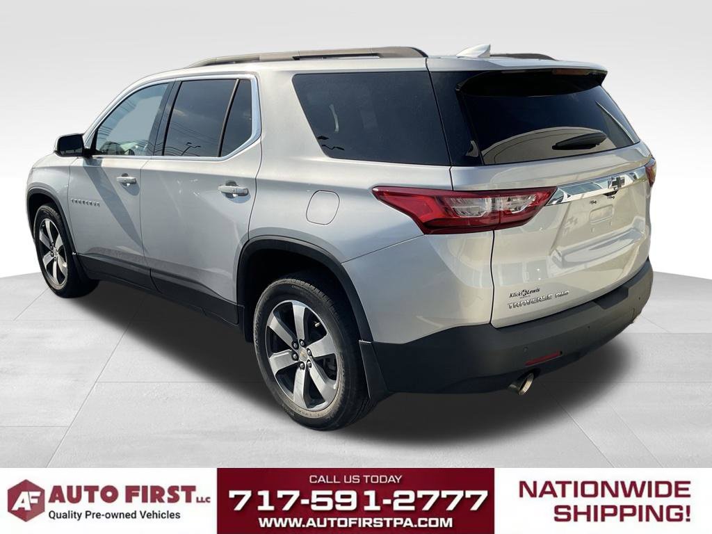 Used 2019 Chevrolet Traverse LT w/ LT Premium Package AWD/4WD image 4