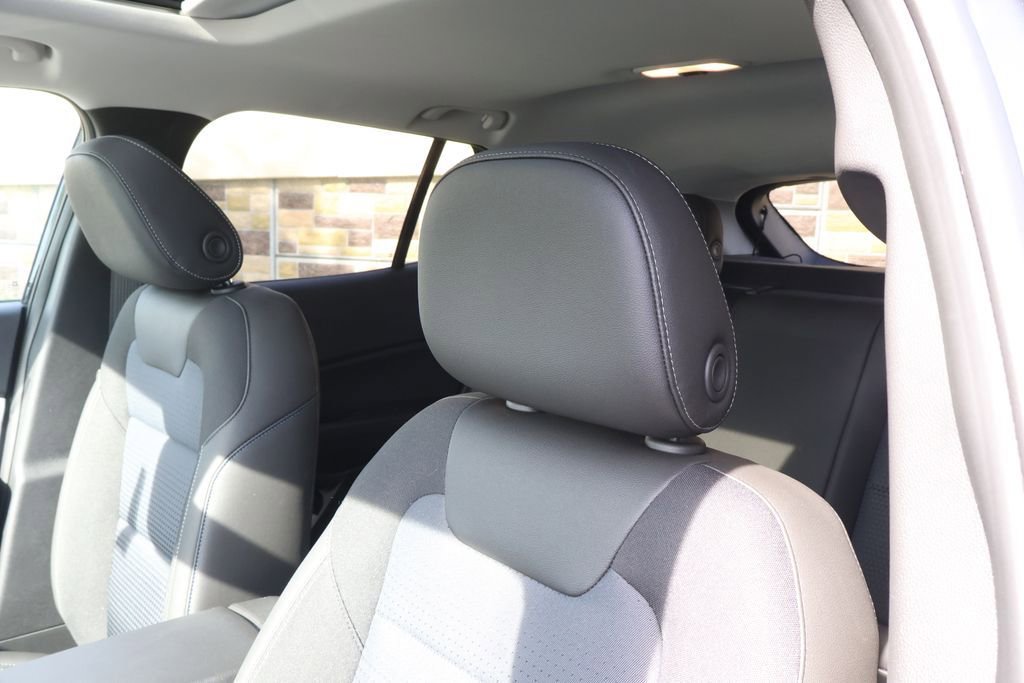 New 2026 Chevrolet Trax LT w/ Sunroof Package FWD image 15