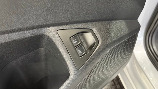 Used 2024 Volkswagen Jetta SE image 15