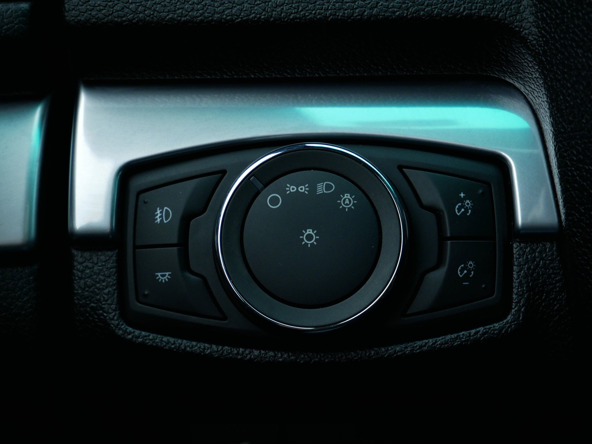 Used 2016 Ford Explorer Limited w/ Equipment Group 301A image 28