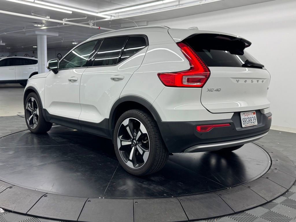 Used 2020 Volvo XC40 T5 Momentum w/ Protection Package Premier AWD/4WD image 6